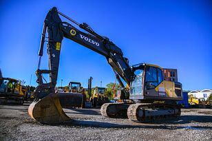 حفارة مجنزرة Volvo EC200ENL