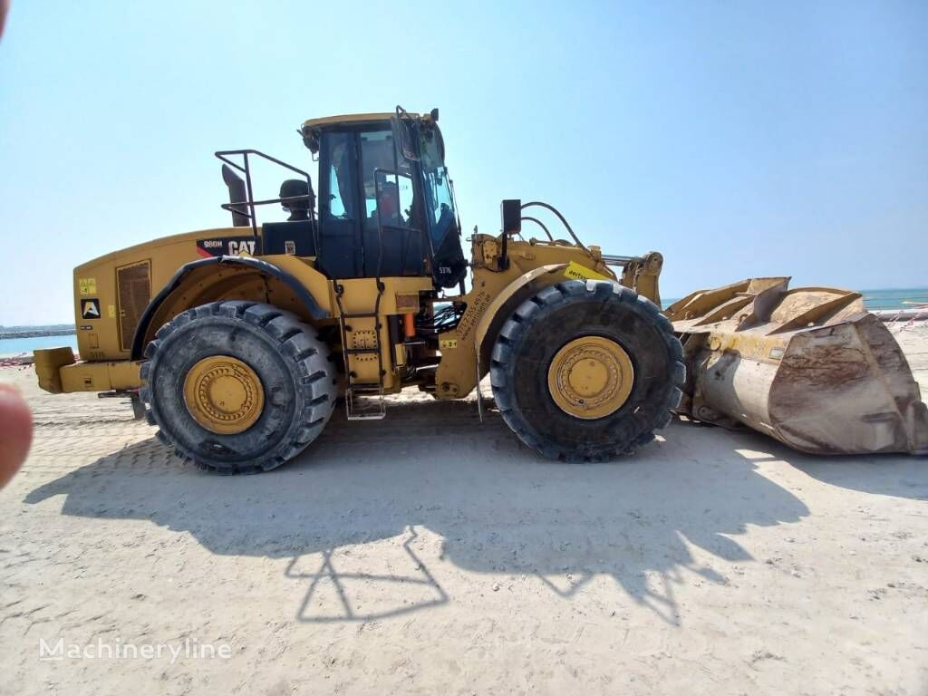 جرافة ذات عجلات CAT 980 H (Abu Dhabi)